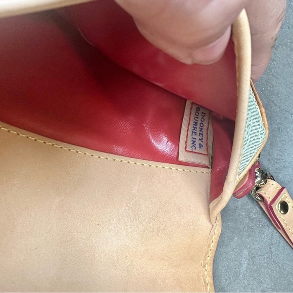 Dooney & Bourke Green Canvas Signature Wristlet - Picture 5 of 7